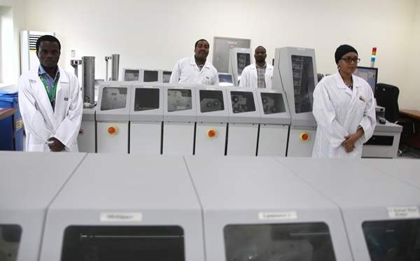 KT가 구축한 탄자니아 전자주민등록 데이터센터 내부 모습(사진=KT)