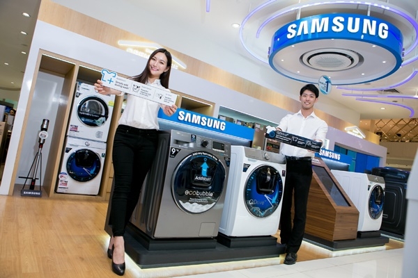 삼성전자의 30분만에 세탁을 끝내주는 퀵드라이브 세탁기가 동남아에서 인기를 얻고 있다.(사진=삼성전자)