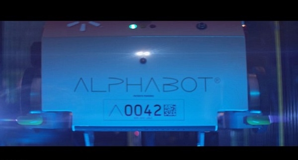 월마트가 지난 3일 자사는 조만간 뉴햄프셔 세일럼에 있는 한 슈퍼마켓 매장에 알파봇으로 불리는 자동화된 로봇카트를 도입할 것이라고 발표했다. (사진=월마트)