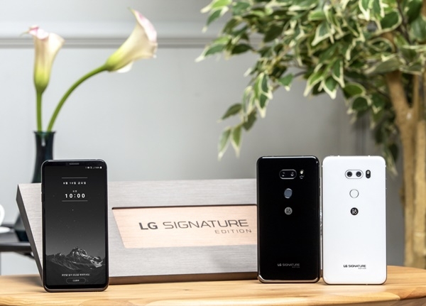 LG전자가 13일부터 초프리미엄 스마트폰 LG시그니처에디션 판매에 들어간다.(사진=LG전자)