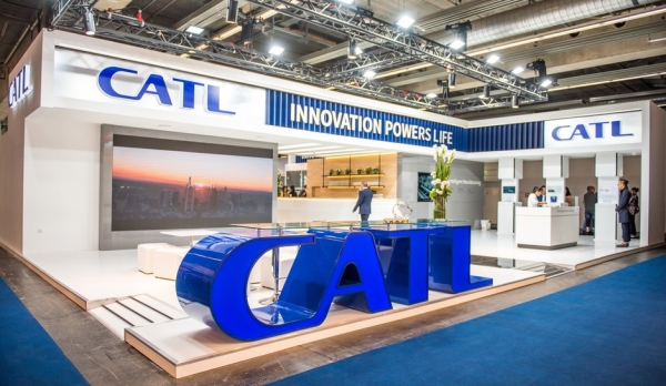 중국 전기차 배터리업체인 CATL가 2021년부터 독일 다임러에 트럭용 배터리를 공급하기로 계약을 체결했다.