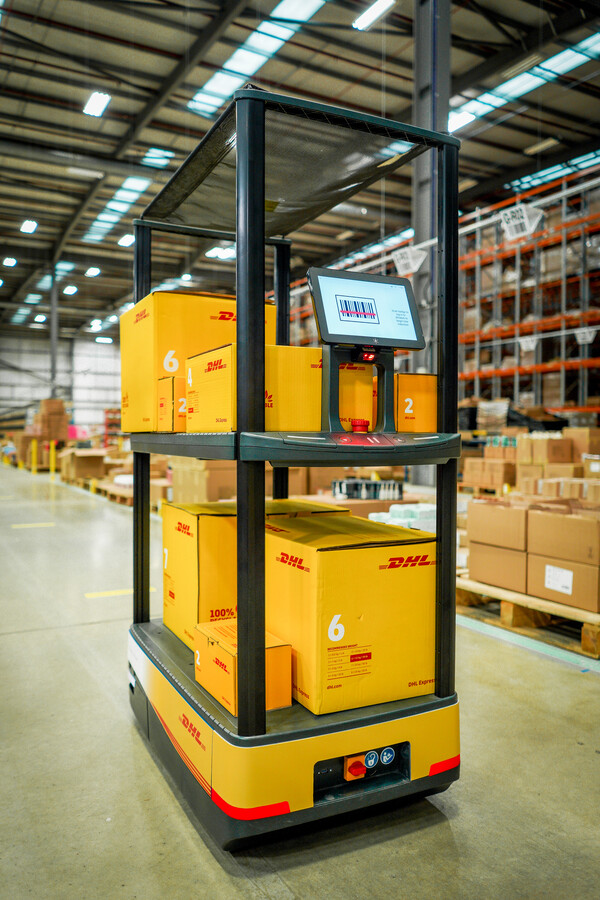 DHL, 영국 전역에 1,000대 이상 로봇 추가 도입… 전자상거래 및 헬스케어 물류 강화